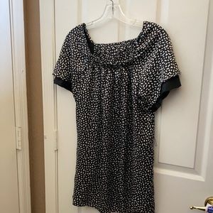 FINAL MARKDOWN Nine West silk top petite medium